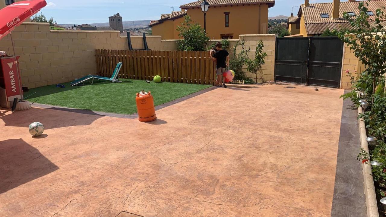 Chalet Pradonavas Navas de San Antonio ภายนอก รูปภาพ